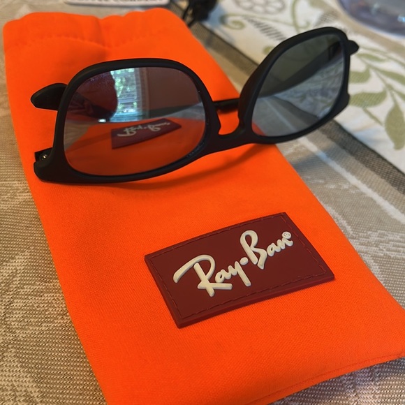 Kid’s Raybans - never used with Rayban pouch - Picture 5 of 5